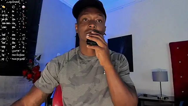 DannSmmith online show from March 22, 5:44 am