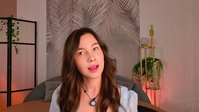 Snapshot of Marie_Diaze chatting on July 2, 6:14 pm Marie Diaze online show from July 2, 6:14 pm
