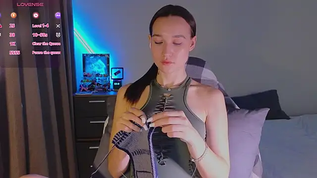 shey1i online show from November 8, 1:00 pm