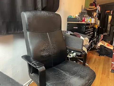 leanjamesdean online show from November 25, 2:11 am