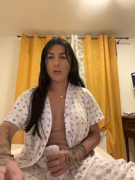 Snapshot of missdirtyhot_ chatting on October 16, 5:25 pm missdirtyhot online show from October 16, 5:25 pm