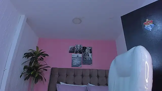 aleja cute  online show from January 21, 7:47 am