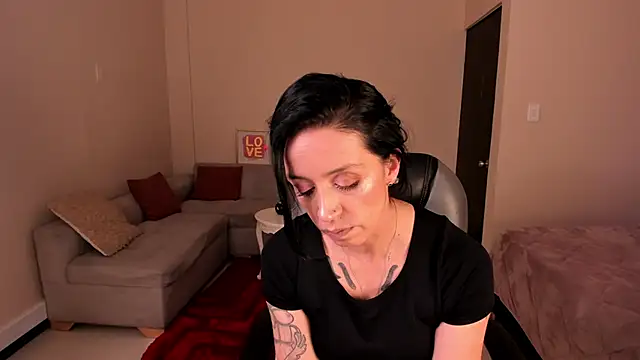 Snapshot of Kristen_Garner chatting on March 12, 8:37 pm Kristen Garner online show from March 12, 8:37 pm