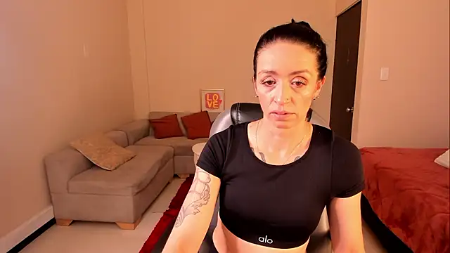 Snapshot of Kristen_Garner chatting on March 20, 8:25 pm Kristen Garner online show from March 20, 8:25 pm