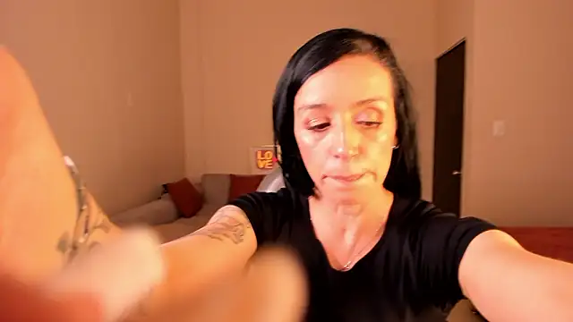 Snapshot of Kristen_Garner chatting on March 28, 8:30 pm Kristen Garner online show from March 28, 8:30 pm