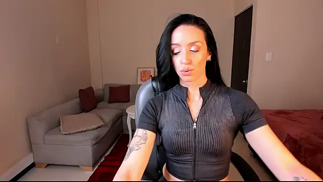 Snapshot of Kristen_Garner chatting on April 4, 8:28 pm Kristen Garner online show from April 4, 8:28 pm