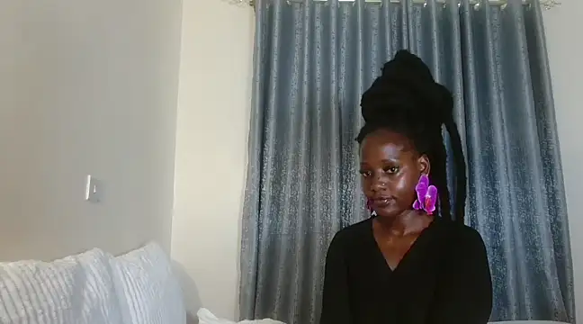 Snapshot of Elegant_Ebony chatting on March 15, 10:57 am Elegant Ebony online show from March 15, 10:57 am