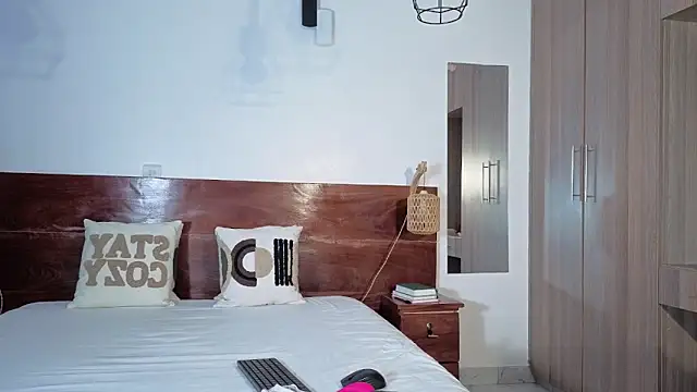 Elegant Ebony online show from March 12, 9:37 am