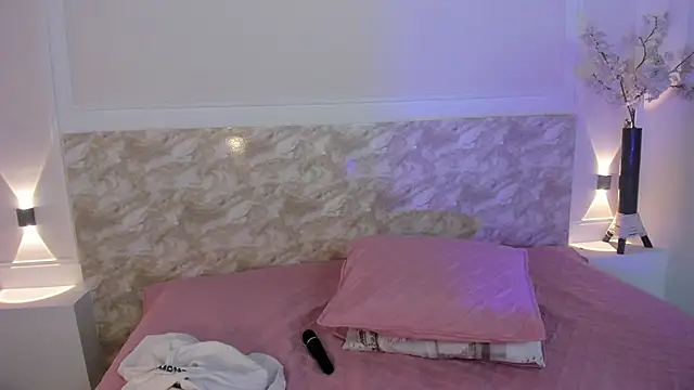 Snapshot of EmilyEvans7 chatting on January 27, 7:13 pm EmilyEvans7 online show from January 27, 7:13 pm
