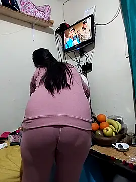 Snapshot of lolo890 chatting on February 25, 9:57 pm lolo890 online show from February 25, 9:57 pm