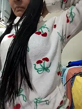 Snapshot of lolo890 chatting on March 3, 10:15 pm lolo890 online show from March 3, 10:15 pm