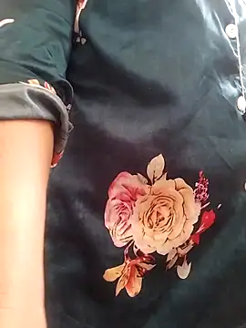 Snapshot of lolo890 chatting on March 18, 3:26 pm lolo890 online show from March 18, 3:26 pm