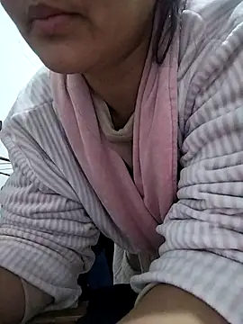 Snapshot of lolo890 chatting on March 19, 4:49 am lolo890 online show from March 19, 4:49 am