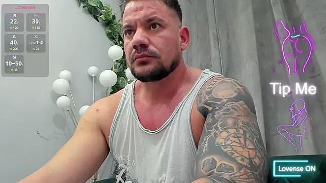 Snapshot of musclemonster31 chatting on March 4, 9:00 pm musclemonster31 online show from March 4, 9:00 pm