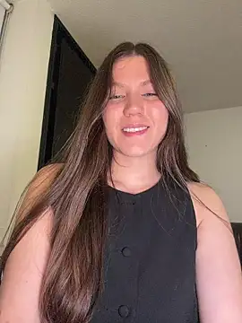 Snapshot of AmelieLaurent_ chatting on January 11, 4:28 am AmelieLaurent online show from January 11, 4:28 am