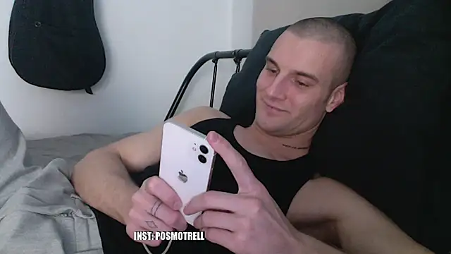 ETHAN MOORE online show from February 25, 4:16 pm