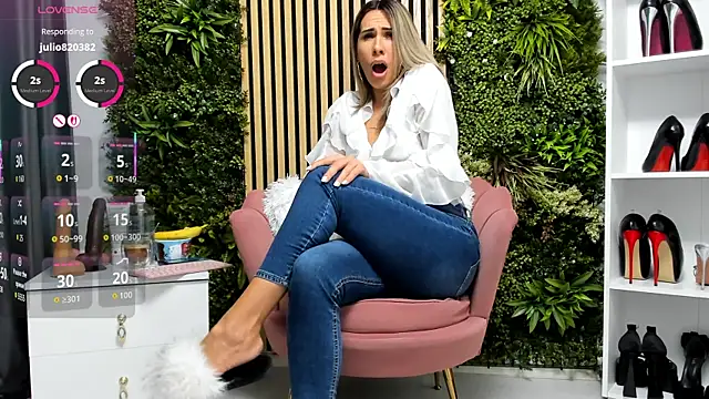 Snapshot of sweetcherry30 chatting on November 2, 7:11 am sweetcherry30 online show from November 2, 7:11 am