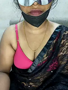 Snapshot of Malluivaniya chatting on December 2, 6:54 pm Malluivaniya online show from December 2, 6:54 pm