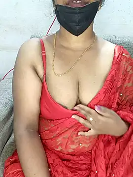 Snapshot of Malluivaniya chatting on December 5, 7:06 pm Malluivaniya online show from December 5, 7:06 pm