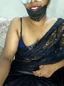 Snapshot of Malluivaniya chatting on January 23, 6:56 pm Malluivaniya online show from January 23, 6:56 pm