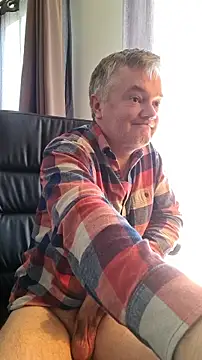 MichOxxford online show from October 15, 4:12 am