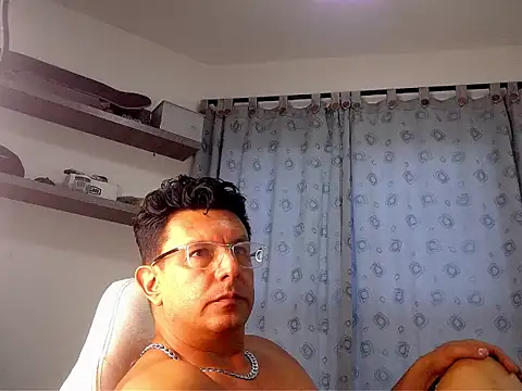 Snapshot of pedropicapi chatting on November 3, 7:48 pm pedropicapi online show from November 3, 7:48 pm