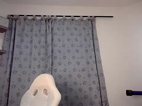 Snapshot of pedropicapi chatting on November 7, 2:44 am pedropicapi online show from November 7, 2:44 am