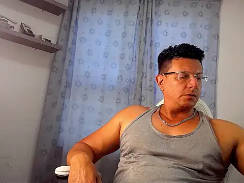 Snapshot of pedropicapi chatting on December 20, 4:36 pm pedropicapi online show from December 20, 4:36 pm