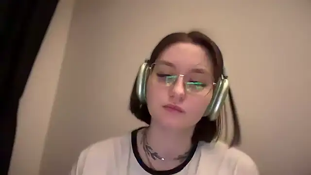 Snapshot of Isabel-Bailey chatting on January 25, 9:14 pm Isabel-Bailey online show from January 25, 9:14 pm