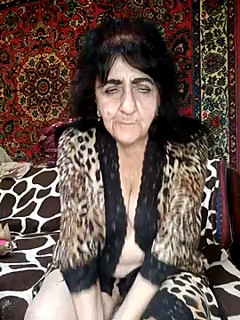 Lovely Lori online show from February 4, 3:04 pm