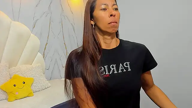 Rosalinda Cortez online show from December 5, 3:50 pm