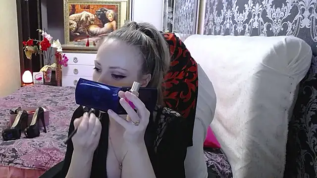 Snapshot of CherryAmateu chatting on February 15, 12:03 pm CherryAmateu online show from February 15, 12:03 pm