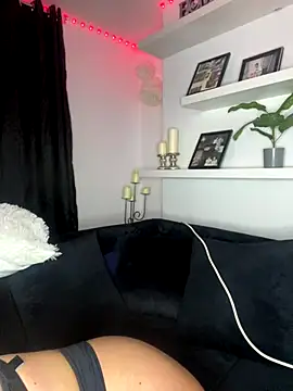 MissyLeeX online show from December 7, 4:36 pm