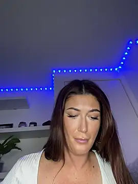 MissyLeeX online show from March 21, 5:45 pm