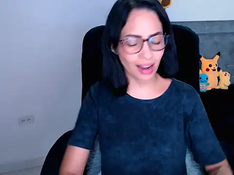 Snapshot of diana__34 chatting on March 7, 1:02 am diana 34 online show from March 7, 1:02 am