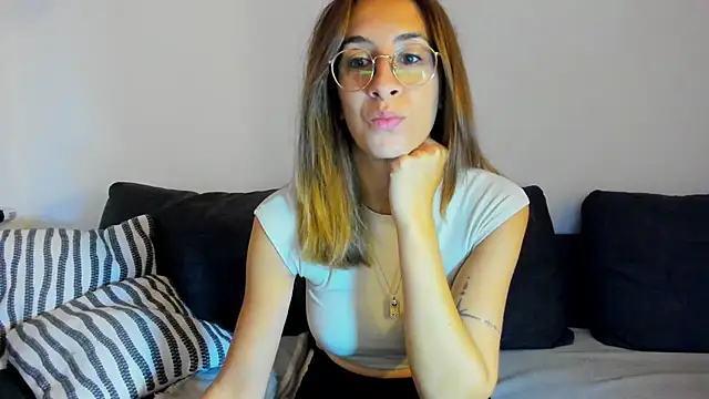 DesireMore90 online show from October 8, 5:27 am