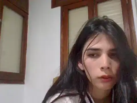 Snapshot of LittleePrincess chatting on December 21, 10:08 pm LittleePrincess online show from December 21, 10:08 pm