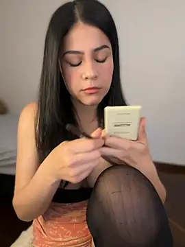 Snapshot of CuteKira7 chatting on March 29, 3:06 am CuteKira7 online show from March 29, 3:06 am