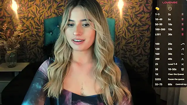 Snapshot of KiaraCarter chatting on January 9, 7:40 pm KiaraCarter online show from January 9, 7:40 pm