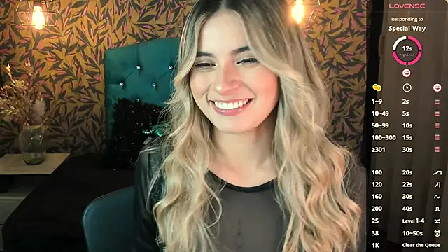 Snapshot of KiaraCarter chatting on January 16, 7:52 pm KiaraCarter online show from January 16, 7:52 pm