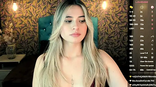 Snapshot of KiaraCarter chatting on January 31, 10:42 pm KiaraCarter online show from January 31, 10:42 pm