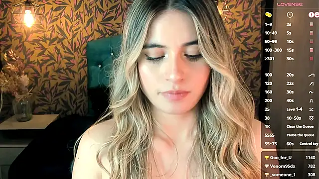 Snapshot of KiaraCarter chatting on February 11, 10:50 pm KiaraCarter online show from February 11, 10:50 pm