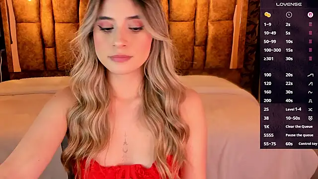 Snapshot of KiaraCarter chatting on September 18, 7:49 pm KiaraCarter online show from September 18, 7:49 pm