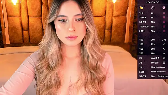 Snapshot of KiaraCarter chatting on October 13, 7:58 pm KiaraCarter online show from October 13, 7:58 pm