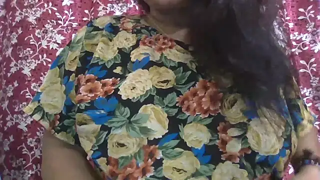 Snapshot of Lusty_Wife1 chatting on March 6, 8:33 am Lusty Wife1 online show from March 6, 8:33 am