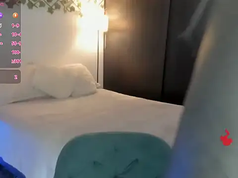 naty nattttttt online show from October 29, 1:46 pm