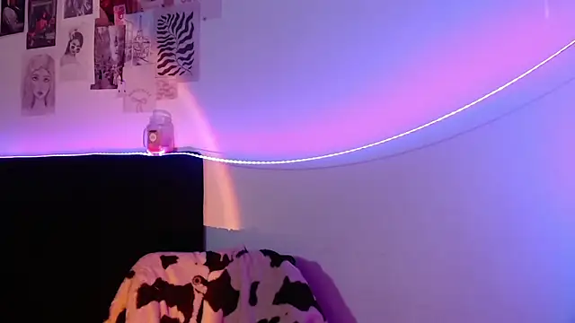 Snapshot of Coralinnee_ chatting on February 6, 4:31 am Coralinnee online show from February 6, 4:31 am