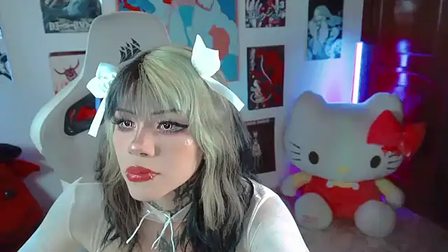 Deadly Doll online show from October 26, 8:26 pm