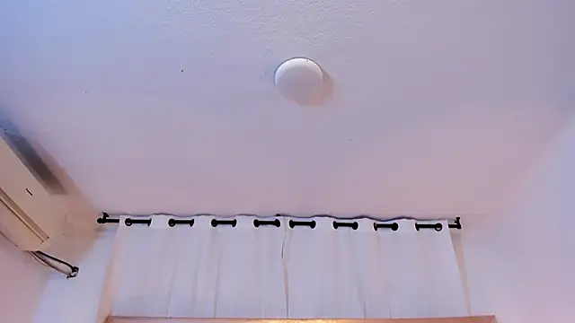 brittany069 online show from October 13, 8:42 pm