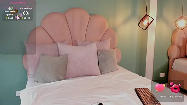 bhritany brow online show from October 25, 7:52 pm